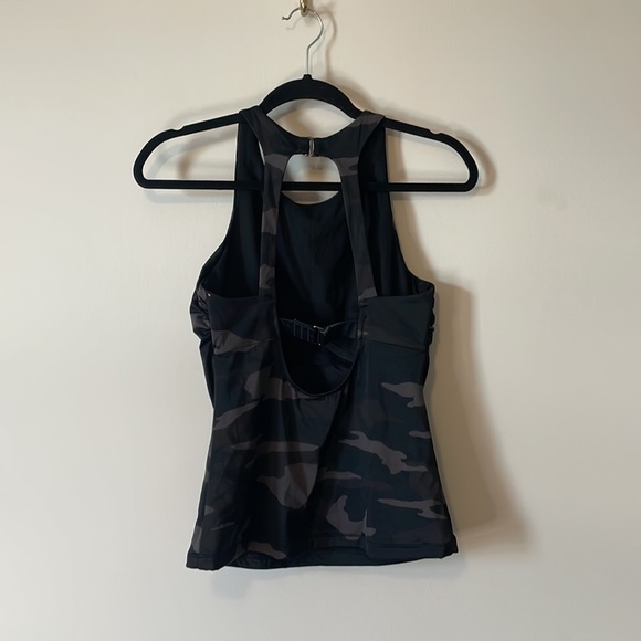 Athleta Tank stop Build in Underwire Bra - Picture 2 of 3